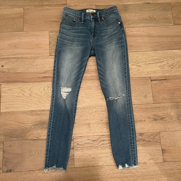 Size 26 9” Mid Rise Skinny Madewell Jeans - Picture 3 of 4